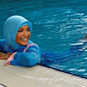 آموزش شنای دختران